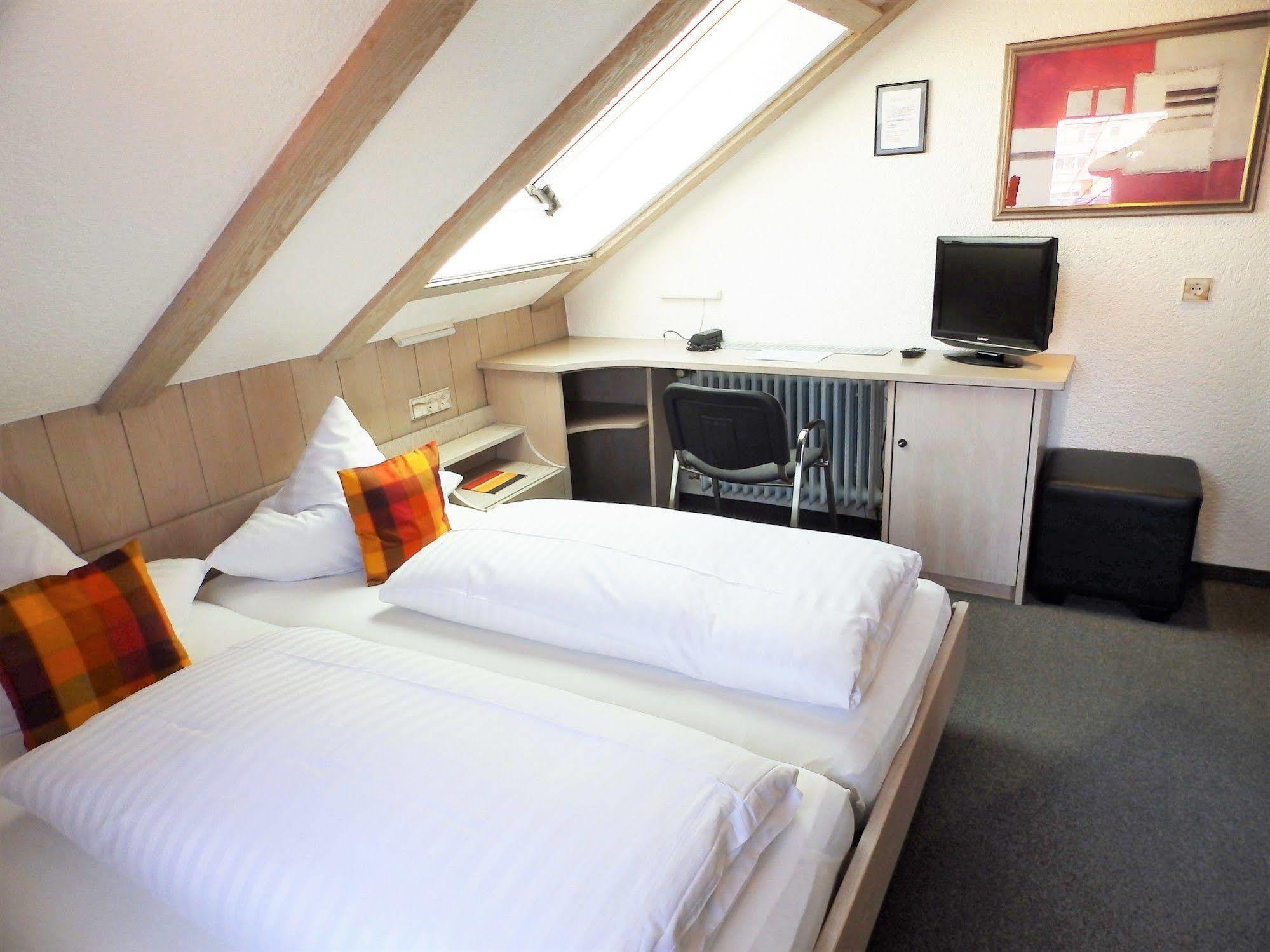 H41 Inn Hotel Garni Freiburg (Adults Only) Gundelfingen  Kültér fotó