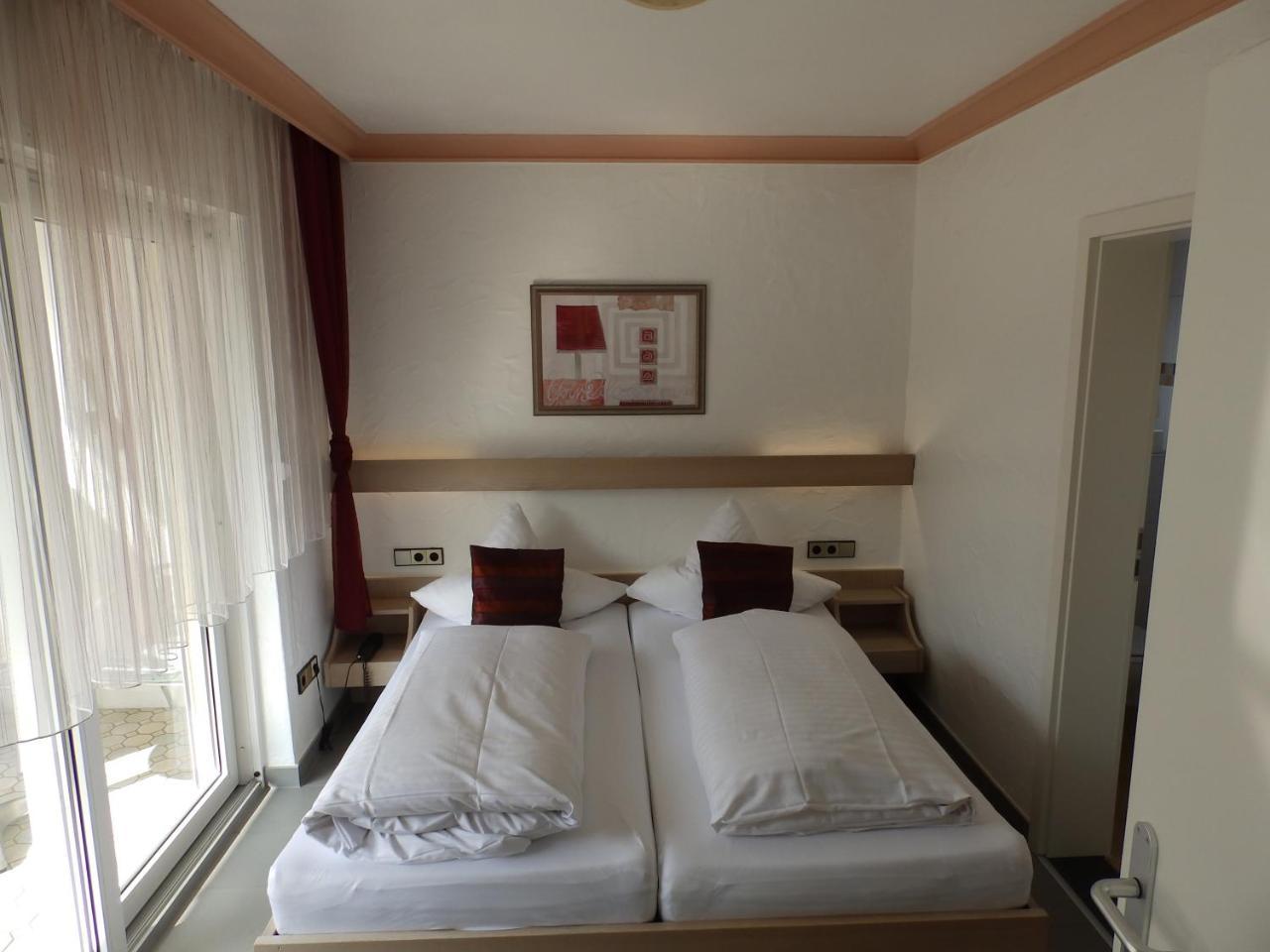 H41 Inn Hotel Garni Freiburg (Adults Only) Gundelfingen  Kültér fotó