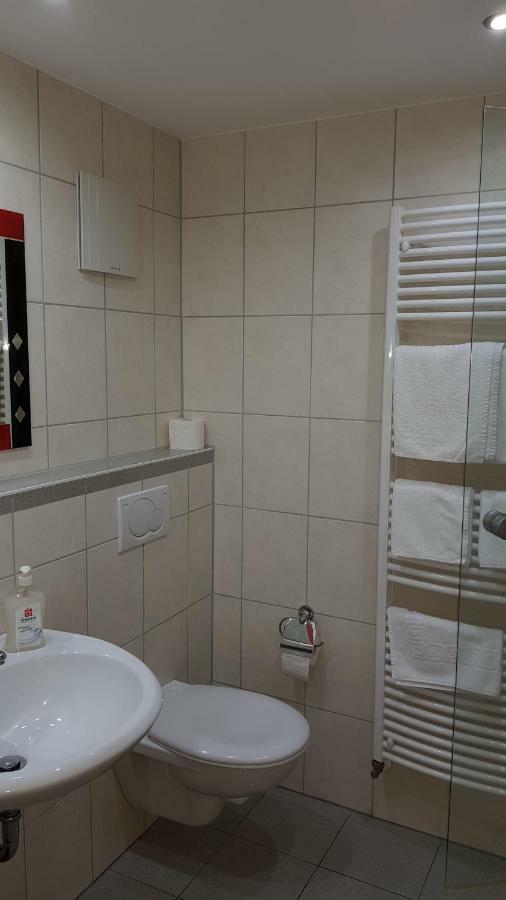 H41 Inn Hotel Garni Freiburg (Adults Only) Gundelfingen  Kültér fotó