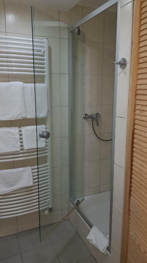 H41 Inn Hotel Garni Freiburg (Adults Only) Gundelfingen  Kültér fotó