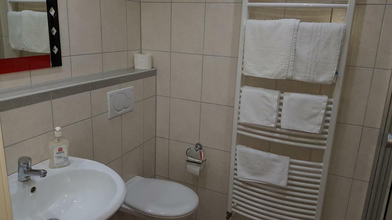 H41 Inn Hotel Garni Freiburg (Adults Only) Gundelfingen  Kültér fotó