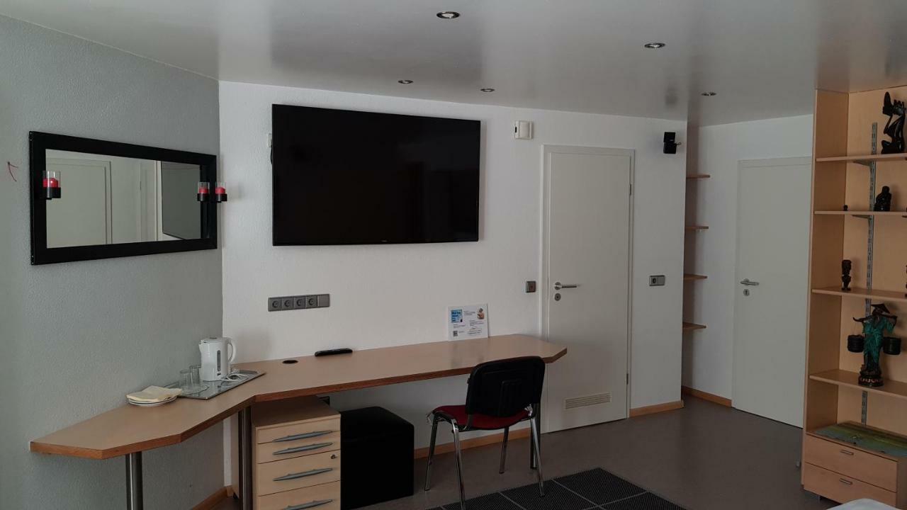 H41 Inn Hotel Garni Freiburg (Adults Only) Gundelfingen  Kültér fotó